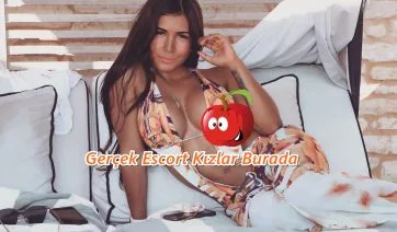 Güzel Göğüsleri Olan Renkli Gözlü Gaziantep Escort